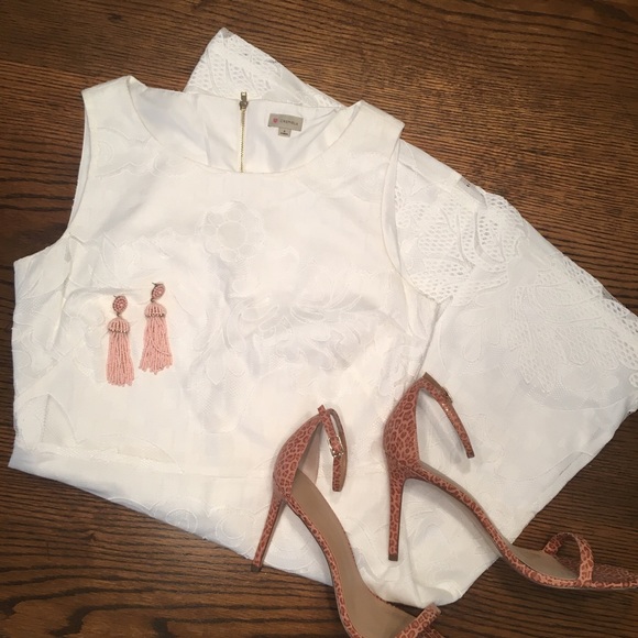 cremieux Dresses & Skirts - Lace Mini Dress